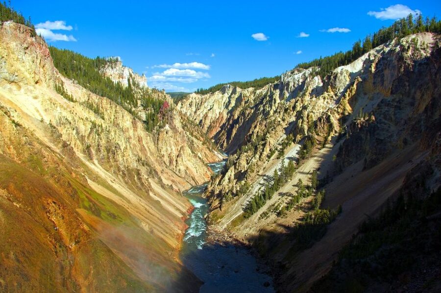 Jackson: 2-Day Yellowstone National Park Tour with Lunches - Should you book it?