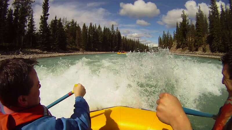 Jasper National Park: 2-Hour Whitewater Rafting - Wetsuits, boots, and the changing-room issue