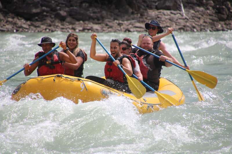 Jasper National Park: 2-Hour Whitewater Rafting - The opening 10-minute float and mountain views