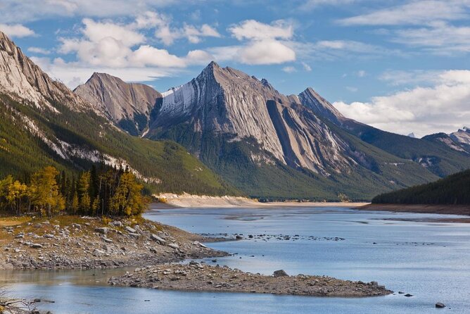 Jasper National Park Tour: Maligne Valley, Medicine Lake and Spirit Island - Key things to know before you book
