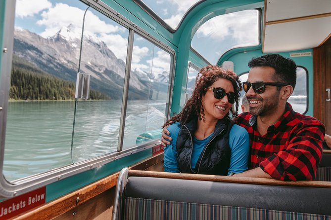 Jasper National Park Tour: Maligne Valley, Medicine Lake and Spirit Island - The guides are a major part of the value