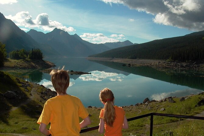 Jasper National Park Tour: Maligne Valley, Medicine Lake and Spirit Island - Comfort, timing, and practical limits