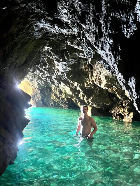 Jávea: Cala Tango and San Antonio Nature Reserve Kayak Tour - Guides, safety, and the feel of the group