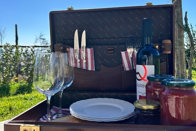 Lunch & Wine Tasting in the National Park of Mt Vesuvius - Why the staff make a difference