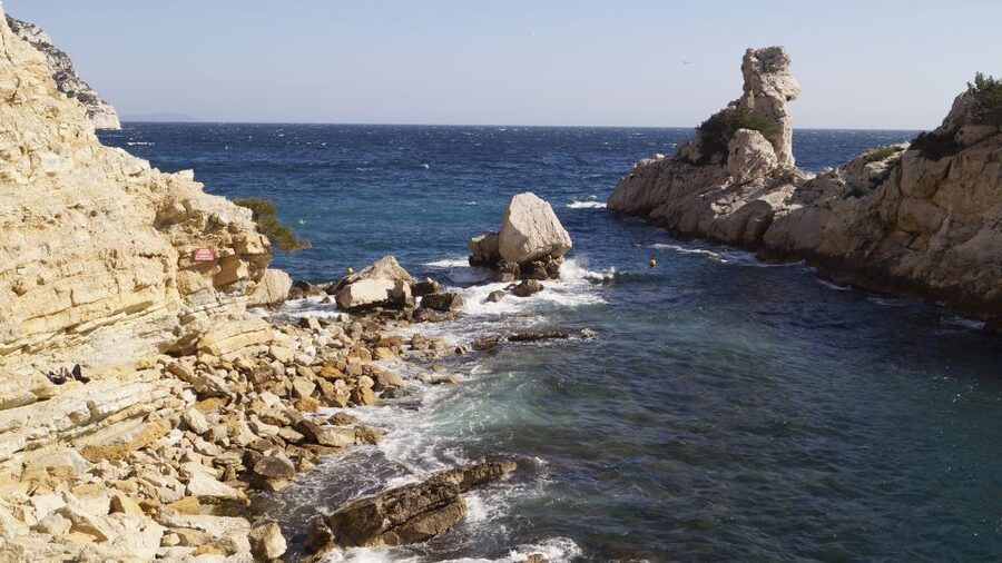 Marseille: Calanques National Park Guided Hike with Picnic - The picnic: modest food with a useful purpose