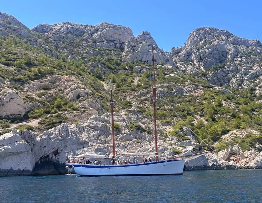 Marseille: Calanques National Park Sailing Cruise with Lunch - Sailing through the Riou archipelago