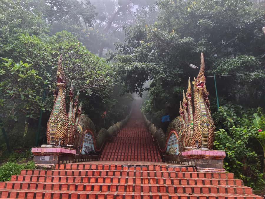 Monks chanting, Wat Doi Suthep and Wat Phalad+ Meditation - Wat Suandok and the relic connection
