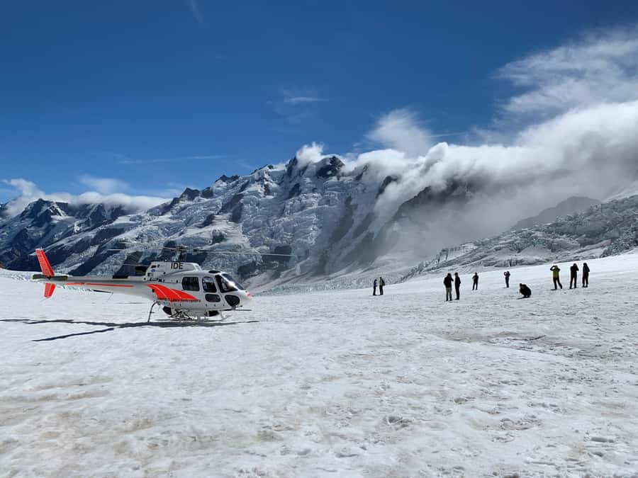 Mount Cook: Tasman Glacier & National Park Scenic Flight - Taking off above Aoraki/Mt Cook National Park