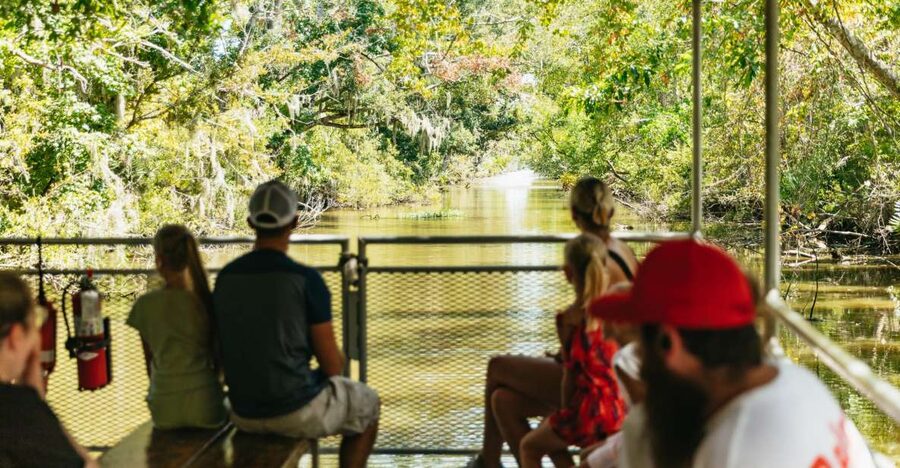 New Orleans: Bayou Tour in Jean Lafitte National Park - Lunch after the water
