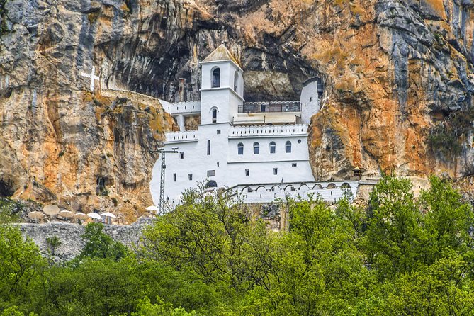 Ostrog monastery and Niagara waterfalls - The guides are a major reason to book