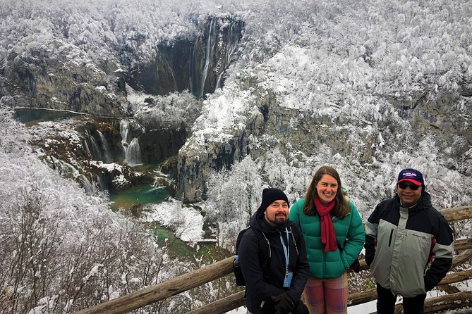 Private experience of Rastoke and Plitvice Lakes from Zagreb - A picnic made from Croatian family products