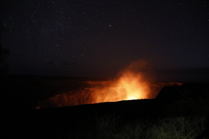 Private Guide Meet In Hawaii Volcanoes National Park - The photo service is more valuable than it sounds