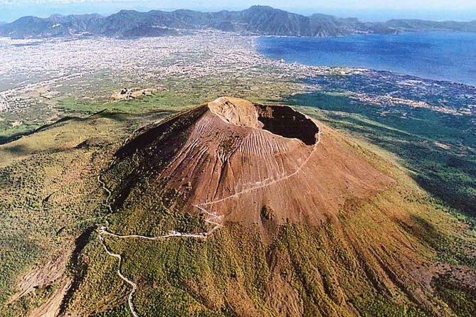 Private Half-Day Sightseeing Tour of Vesuvius National Park - Arriving at Vesuvius National Park