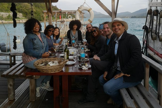 Private Plitvice Lakes National park tour from Split - Lunch, breaks, and the value of a private vehicle