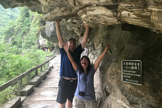 Private Taroko Gorge Day Tour from Hualien with Local Expert - A gentle walk on Sakul Trail