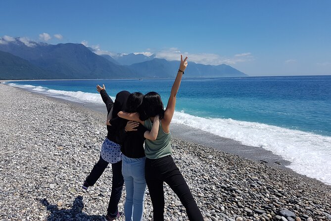 Private Taroko Gorge Day Tour from Hualien with Local Expert - What the guides add to the day