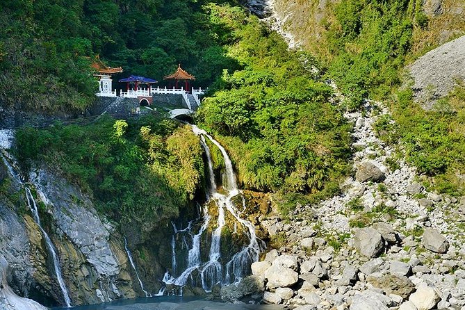 Private Taroko Gorge National Park Day Tour - Taroko National Park Visitor Center
