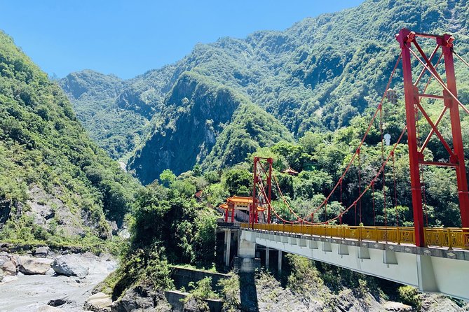 Private Taroko Gorge National Park Day Tour - Qixingtan Beach and the Pacific coast