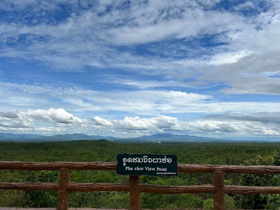 Private Tour Pha Chor Canyon & Doi Inthanon National Park - What the guide adds