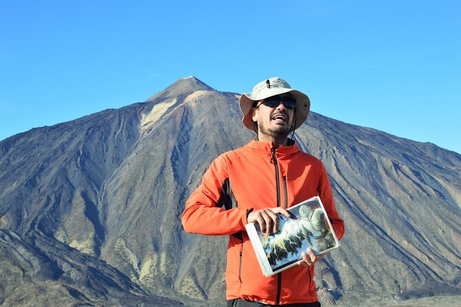 PRIVATE TOUR Teide National Park: Hiking and Stargazing - Hiking to the sunset viewpoint
