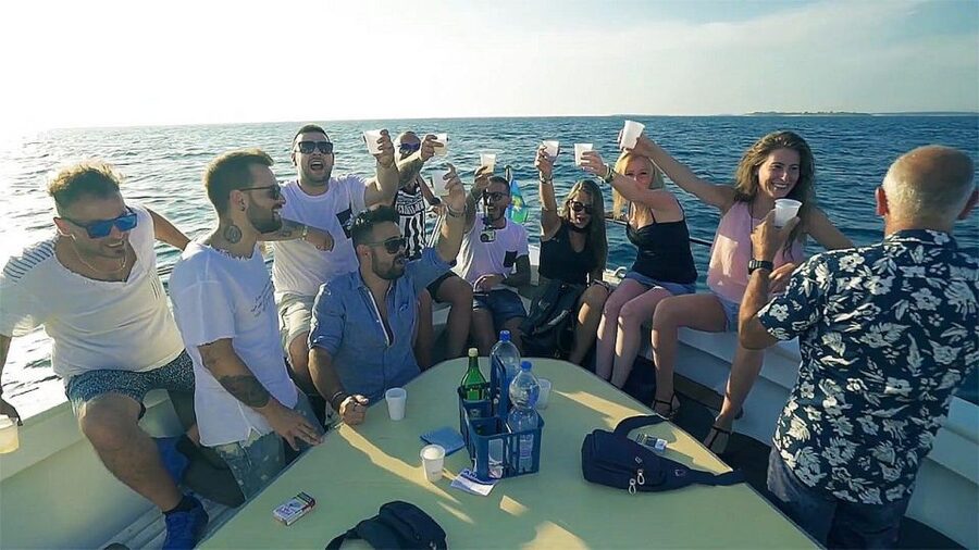 Pula: Brijuni National Park Dolphin Watching Tour w/Dinner - Dinner: local flavor, simple presentation