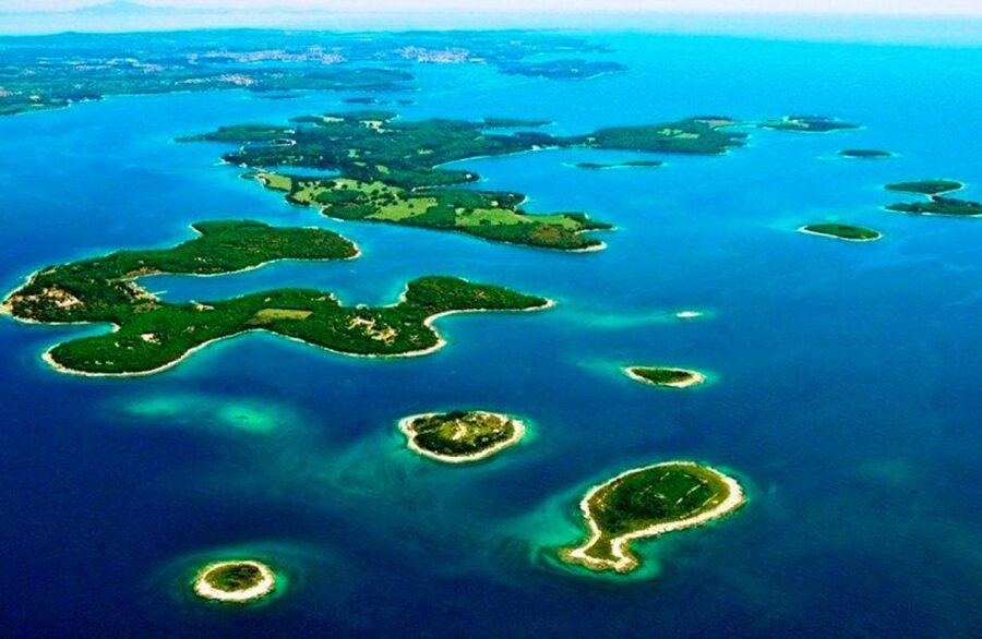 Pula: Brijuni National Park Tour with Island Visit - The food and drink arrangement