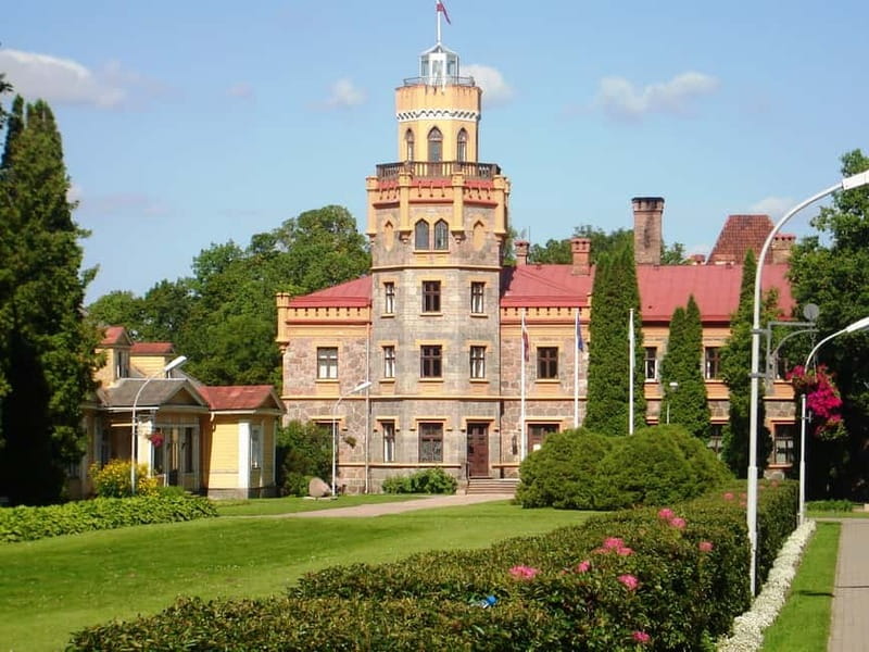 Riga: Private Sigulda, Turaida, and Gauja National Park Tour - Key points to know before booking