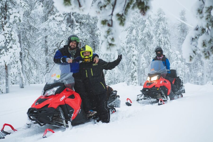 Rovaniemi: Full-Day Snowmobile Safari into the Wilderness - Two hours out, two hours back, and a useful pause