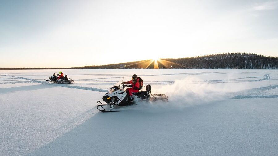 Rovaniemi: Full-Day Snowmobile Safari into the Wilderness - Meeting at Koskikatu 9 before the engines start