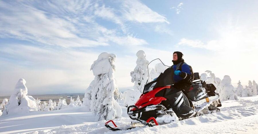 Rovaniemi: Guided Wilderness Snowmobile Ride - Getting Ready at the Rovaniemi Office