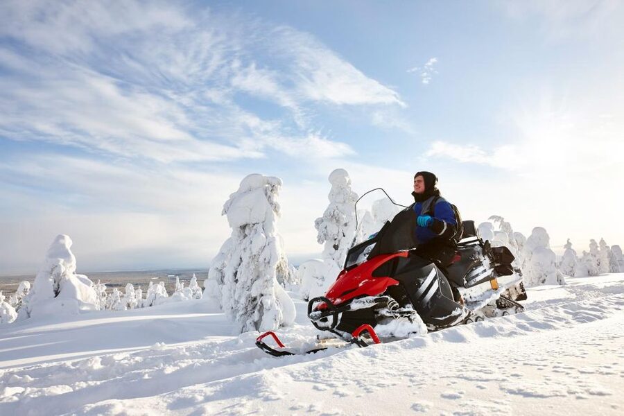 Rovaniemi: Guided Wilderness Snowmobile Ride - Returning the Gear and Heading Back