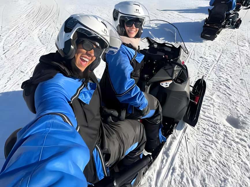 Rovaniemi: Guided Wilderness Snowmobile Safari & Barbeque - Getting dressed for the Arctic