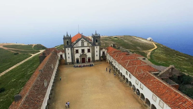 Sesimbra & Arrábida National Park Tour with 5 Wines Tasting - Which guide makes the difference?