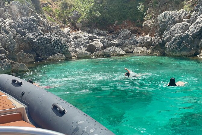 Speed Boat Tour to National Park and Grama Bay - Safety and comfort deserve your attention