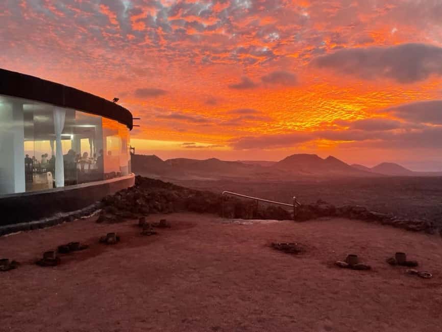 Timanfaya National Park: Evening Tour with Volcano Dinner - The coach ride across Lanzarote