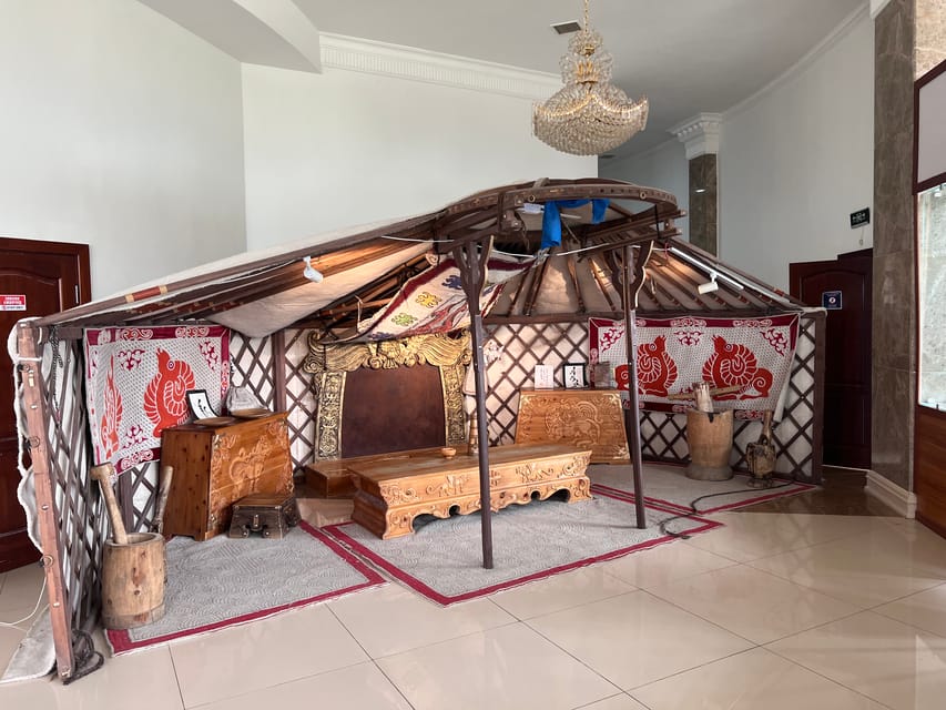 Ulaanbaatar: Chinggis Khan Statue and National Park Day Trip - Transport, guides, and the small-group advantage