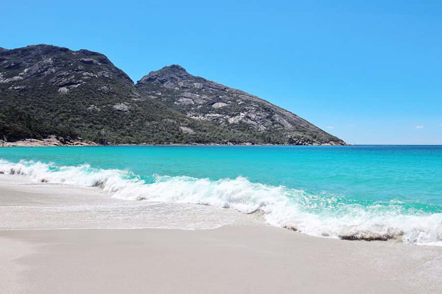 Wineglass Bay & Freycinet National Park Day Trip from Hobart - Reaching the famous Wineglass Bay Lookout