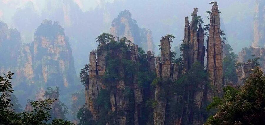 Zhangjiajie National Park: 2-Day Guided Tour w/ Glass Bridge - What this Zhangjiajie tour covers in two days