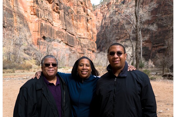 Zion National Park Small Group Tour from Las Vegas - Using the Zion shuttle without wasting time